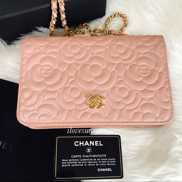 ❗️SOLD❗️{CHANEL} Caviar Camellia Embossed WOC - Picture 7 of 8